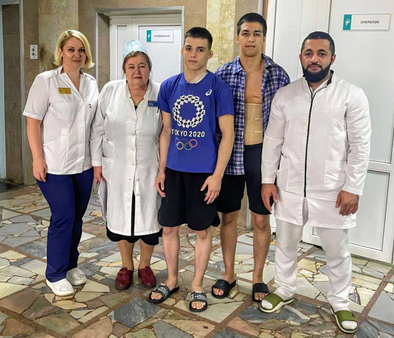 Пострадавшие от ножевых ранений саратовские борцы Вергазовы готовятся к выписке